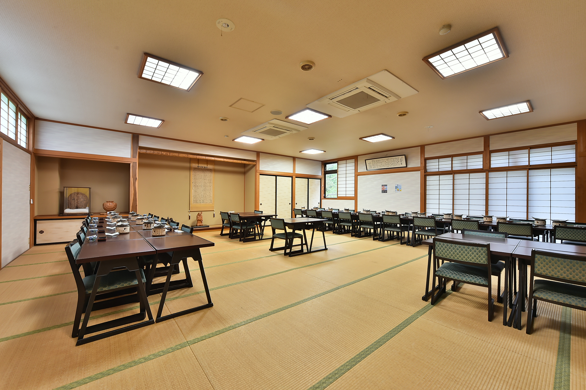 祝宴や法事にも使える宴会場